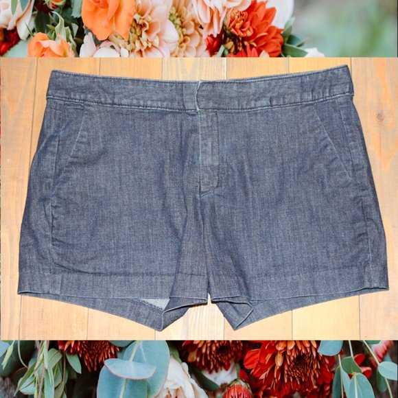 Banana Republic Hampton Fit Dark Wash Chambray Lightweight Shorts – Size 29/8 - Picture 1 of 2